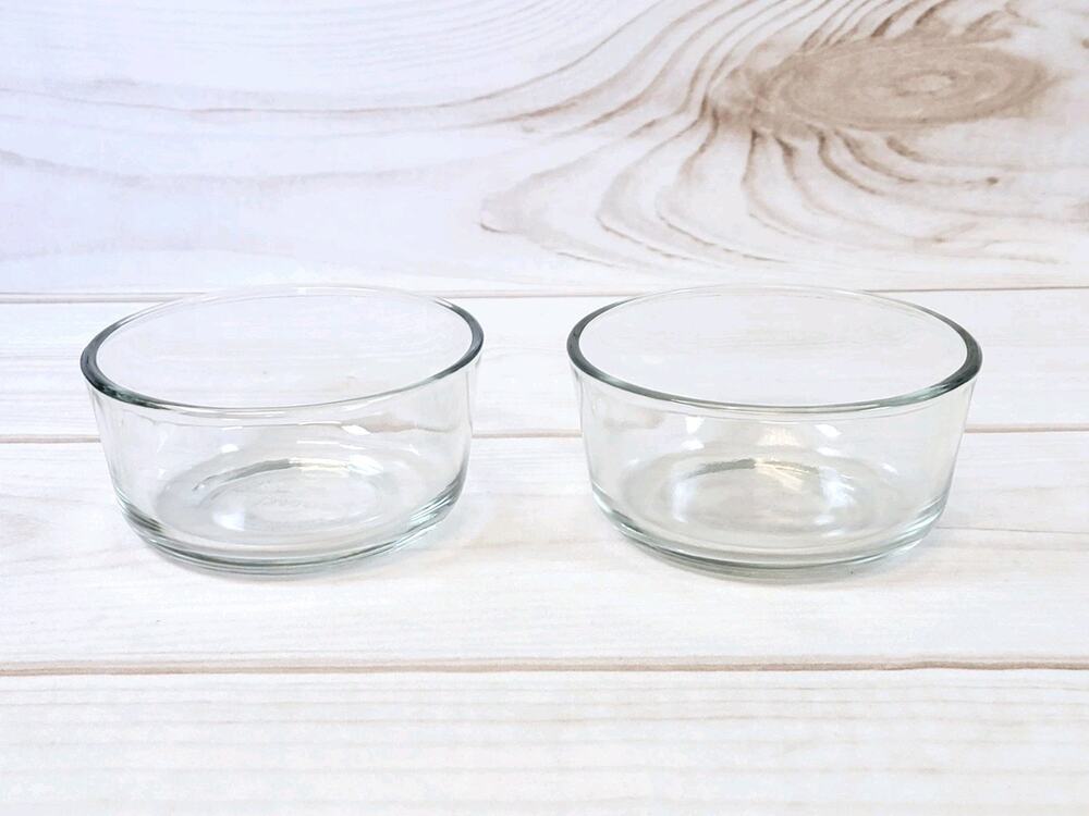 Set Of 2 Pyrex 7200, 2 Cup Clear Glass Storage Bowl Containers no lids